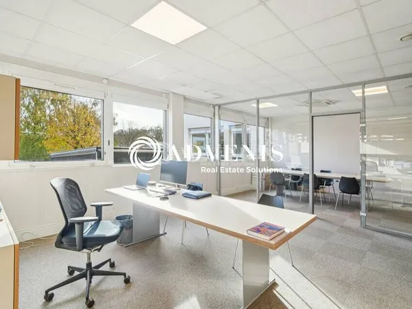 Bureaux 956 m² 