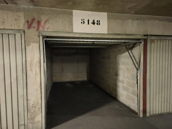 Parking - Garage Vente Le Kremlin-Bicêtre   27500€