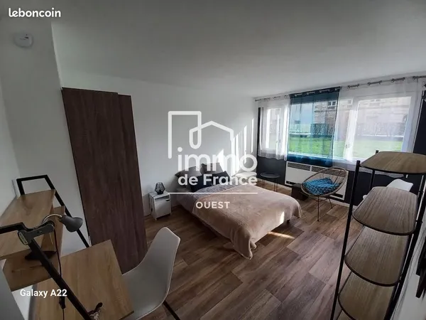 Studio 1 pièce 27 m² 