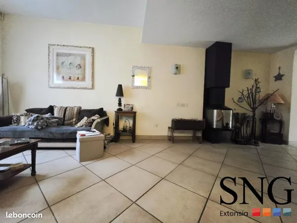 Propriété 8 pièces 155 m² 