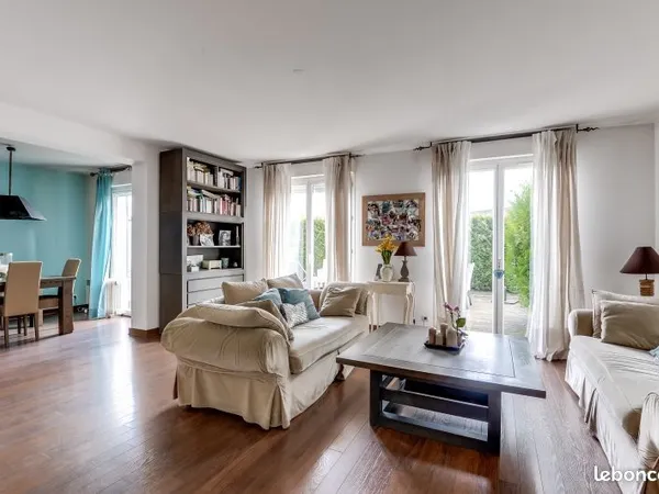Appartement 4 pièces 81 m² 