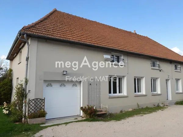 Maison familiale de 210 m² avec dépendances 