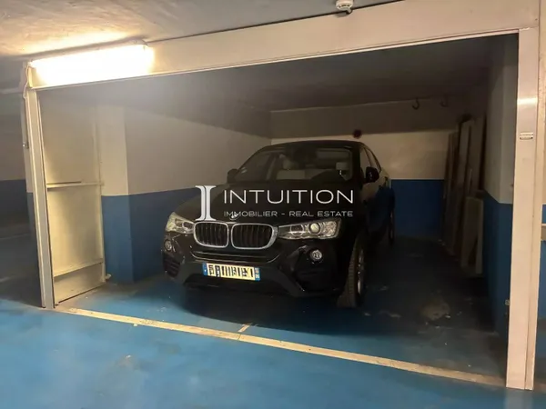 Parking 18 m² 