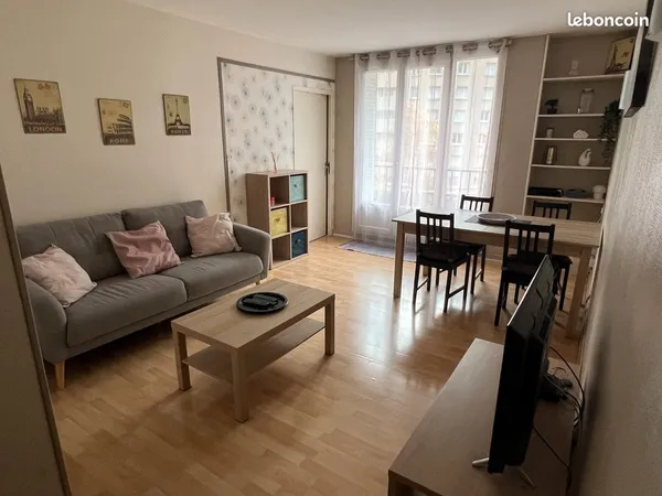 2 chambres libres dans colocation à 3 