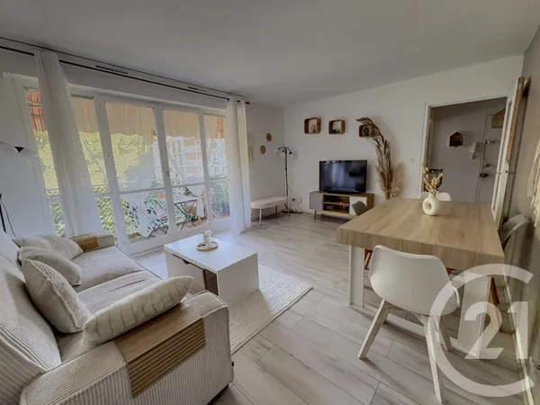Appartement 4 pièces 79 m² 