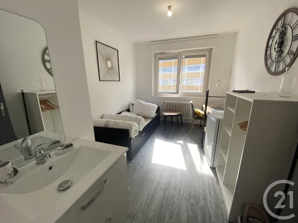 Appartement 1 pièce 11 m² 