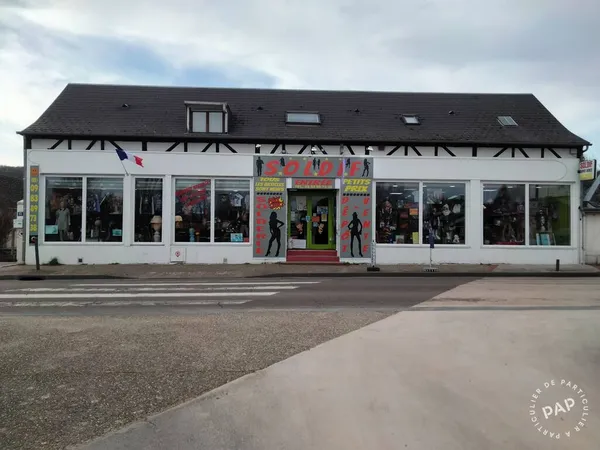 Local commercial 740 m² 