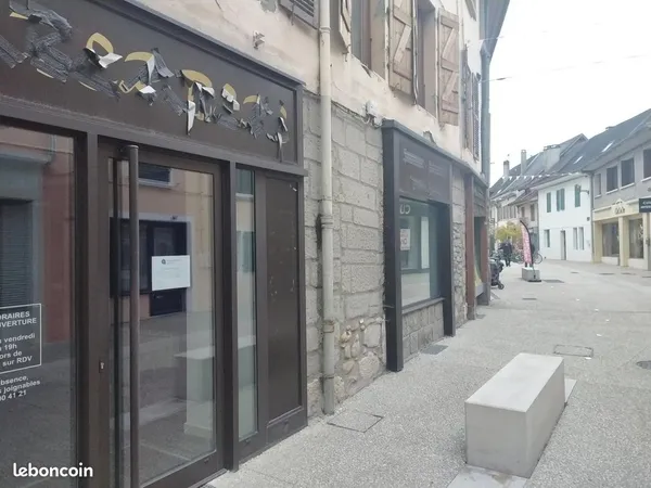 Boutique 91 m² Rumilly 