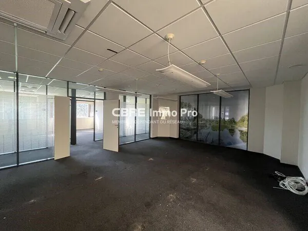 Local commercial 448 m² 