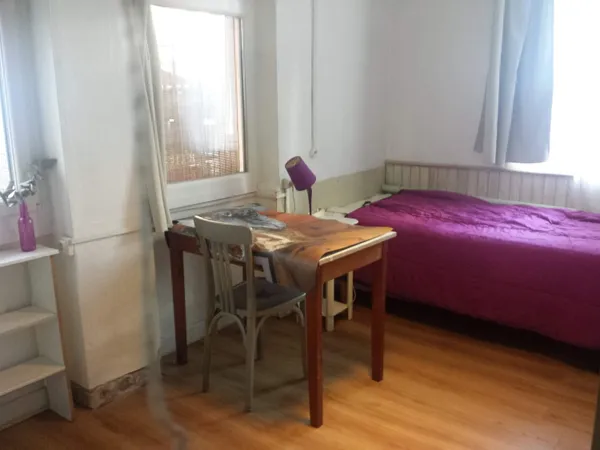 Loue chambre meublée 11m² dans maison rez de chaussée 