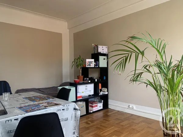 Appartement 1 pièce 28 m² 