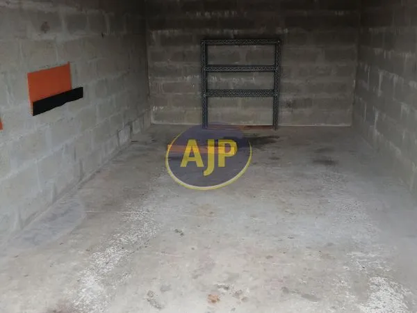 Parking/box 15 m² ROCHEFORT 