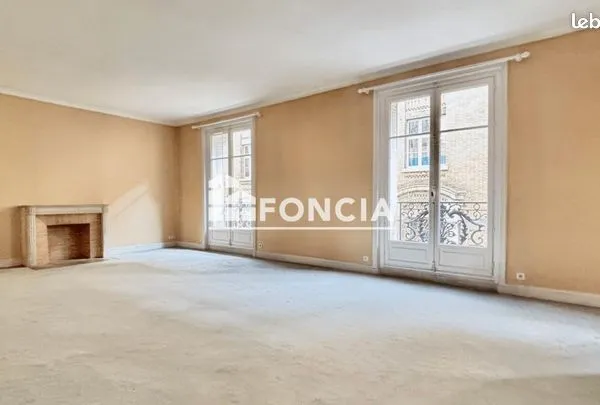 Appartement 5 pièces 156 m² 