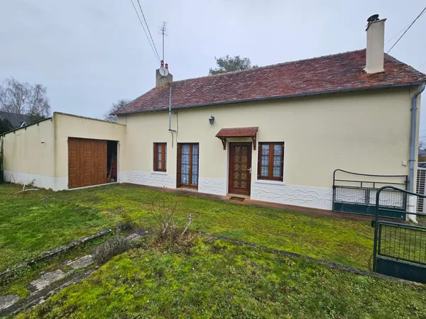 Plain pied, deux chambres avec jardin et garage 