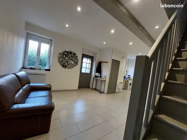 Maison 2 chambres parking terrasse cour 