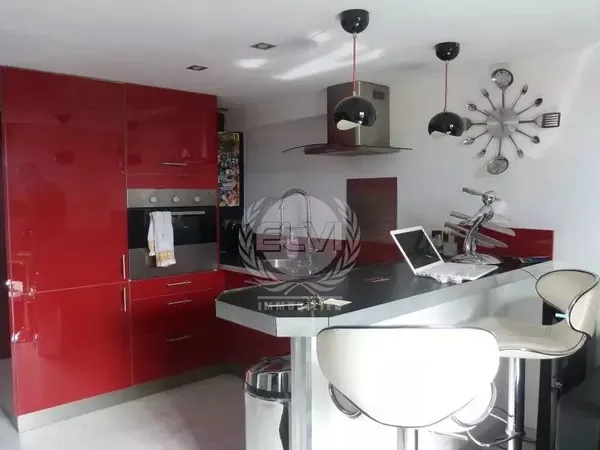 Appartement en location meublée - Plan de la Tour 