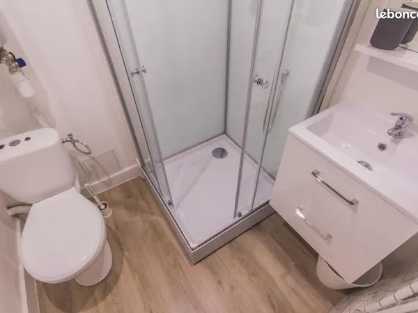 Studio 1 pièce 15 m² 