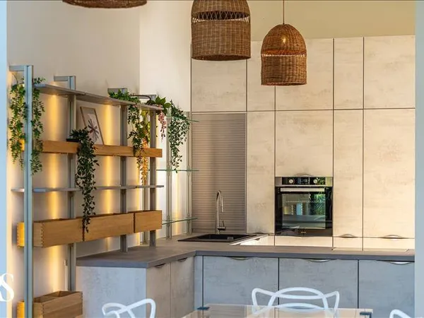 Maison 8 pièces 235 m² 