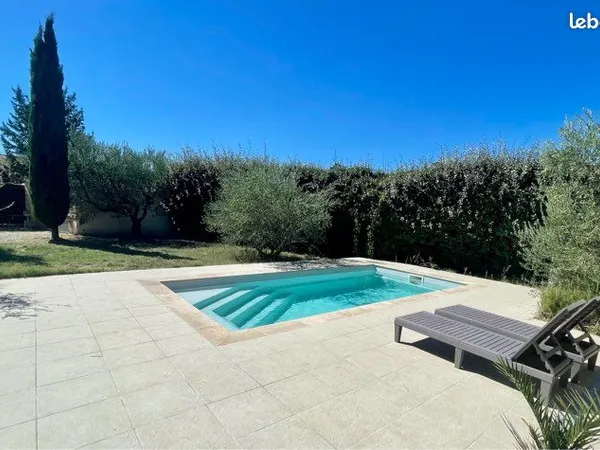 Maison avec piscine entre Alpilles et Luberon 