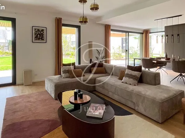 Appartement 4 pièces 140 m² 