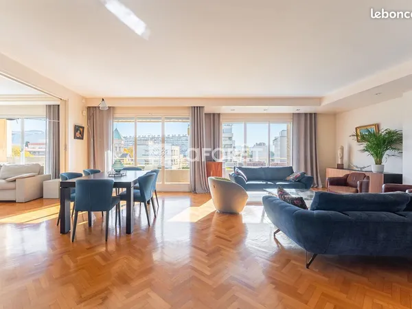 Appartement 4 pièces 160 m² 