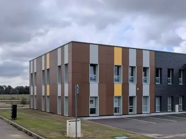 Bureaux 146 m² 