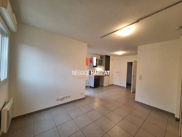 Studio 1 pièce 29 m² 