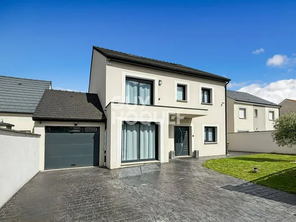 Maison 8 pièces 201 m² 