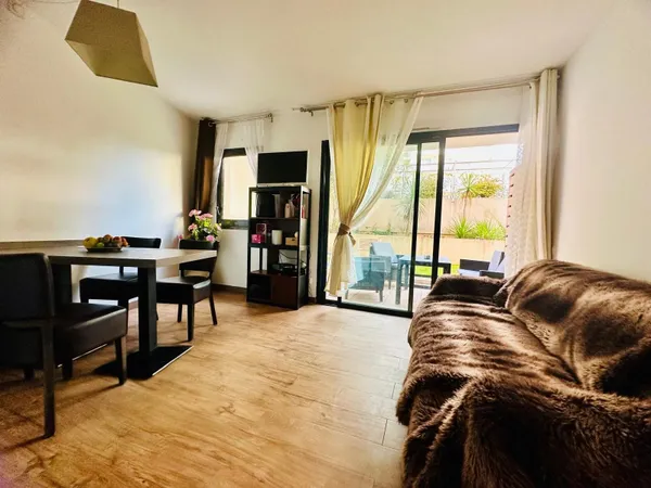 Grand studio avec piscine - 100 m des plages, Cannes Centre 