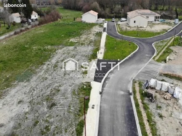 Terrain 800 m² VERTHEUIL 