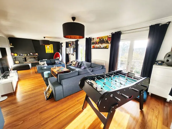 Maison 8 pièces 200 m² 
