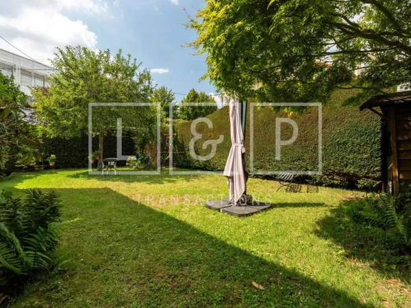 Maison 7 pièces 270 m² 