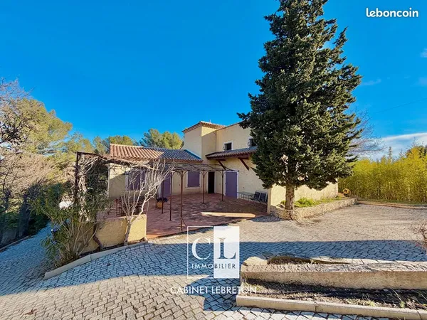Villa 6 pièces 419 m² 