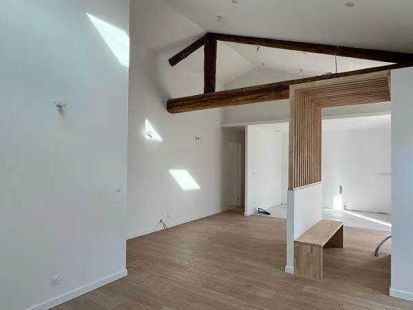 Appartement avec terrasse et parking 