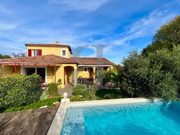 Villa 4 pièces 128 m² 