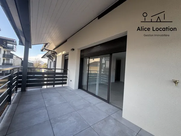 SUPERBE T2 DE 51M2 DANS UNE RESIDENCE NEUVE - PROCHE DE BONS EN 