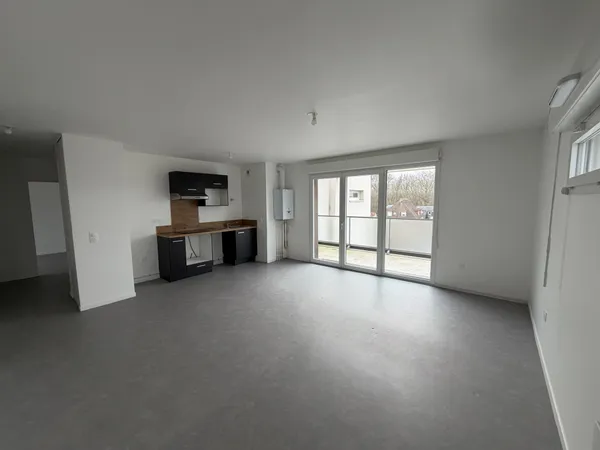 APPARTEMENT TYPE 3 AVEC BALCON ET PARKING 