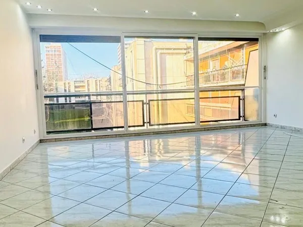 Appartement 4 pièces 77 m² 