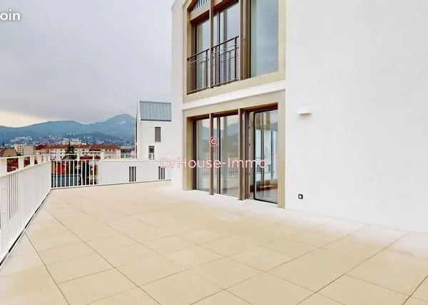 Appartement 4 pièces 99 m² 