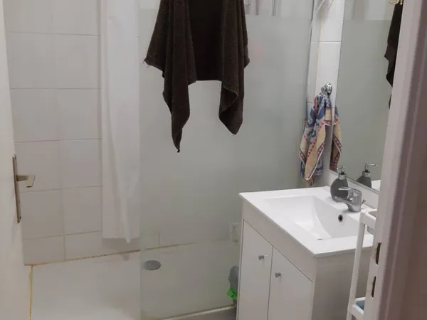 Propose chambre dans appartement en colocation 