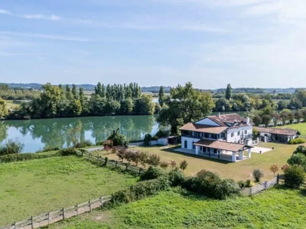Domaine de 10 pièces principales 