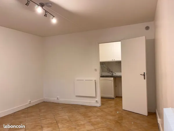 Bel appartement en TBE dans un quartier verdoyant et calme 