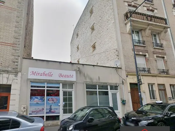 Local commercial avec vitrine, plus 2 P rentabilité 6,54 % 