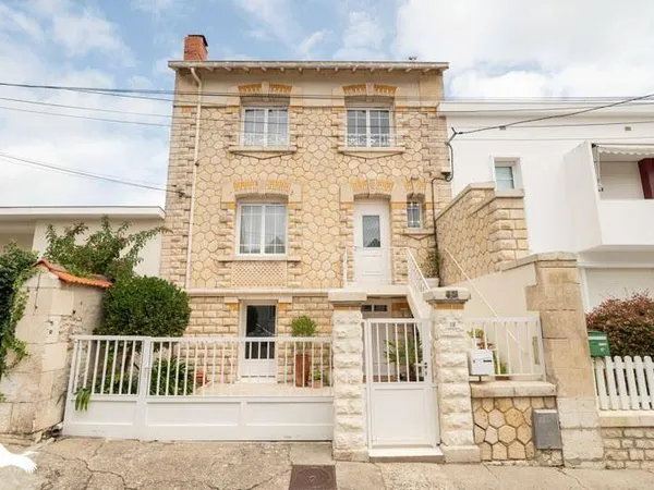 Maison 9 pièces 150 m² 