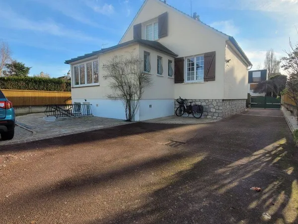 Maison 8 pièces 164 m² 