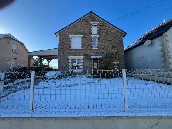 A vendre maison à Saint Meen le Grand - 5 pièces avec jardin 