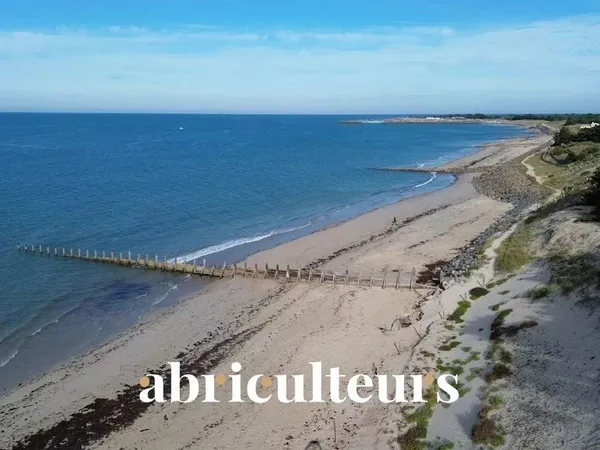Grande villa de 200m² en front de mer - Très belle parcelle aux 