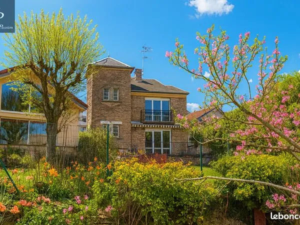 Maison 5 pièces 158 m² 