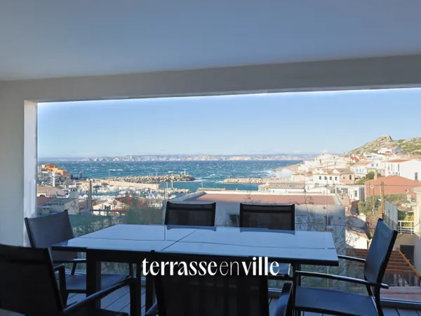 EXCLUSIVITE - LES GOUDES - T3 - TERRASSE - VUE MER - PARKING EN 