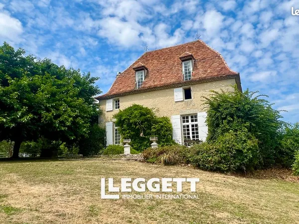 Maison 14 pièces 300 m² 